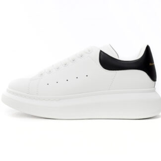 Alexander McQueen Oversized whiteblack tail Men's Sneakers Athletic Casual Sneakers Shoes