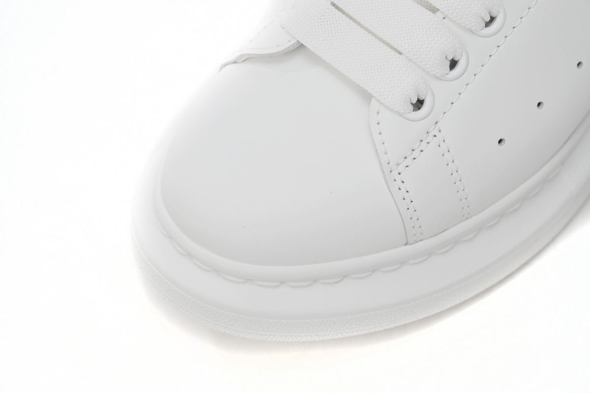 Alexander McQueen Oversized whiteblack tail Men's Sneakers Athletic Casual Sneakers Shoes - Image 4