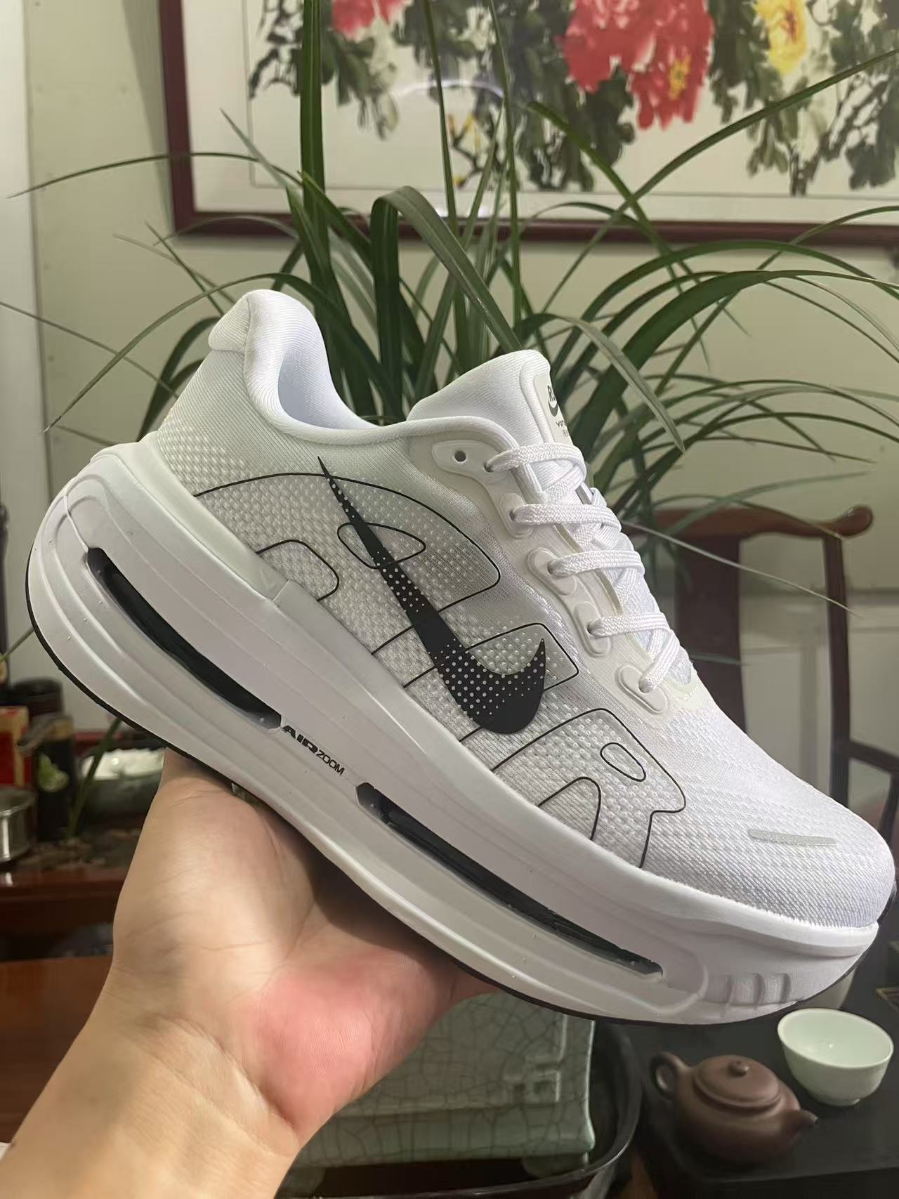 Nike Air Zoom Vomero Premium White/Black Men's Athletic Sneakers Running Shoes US Size 8-12