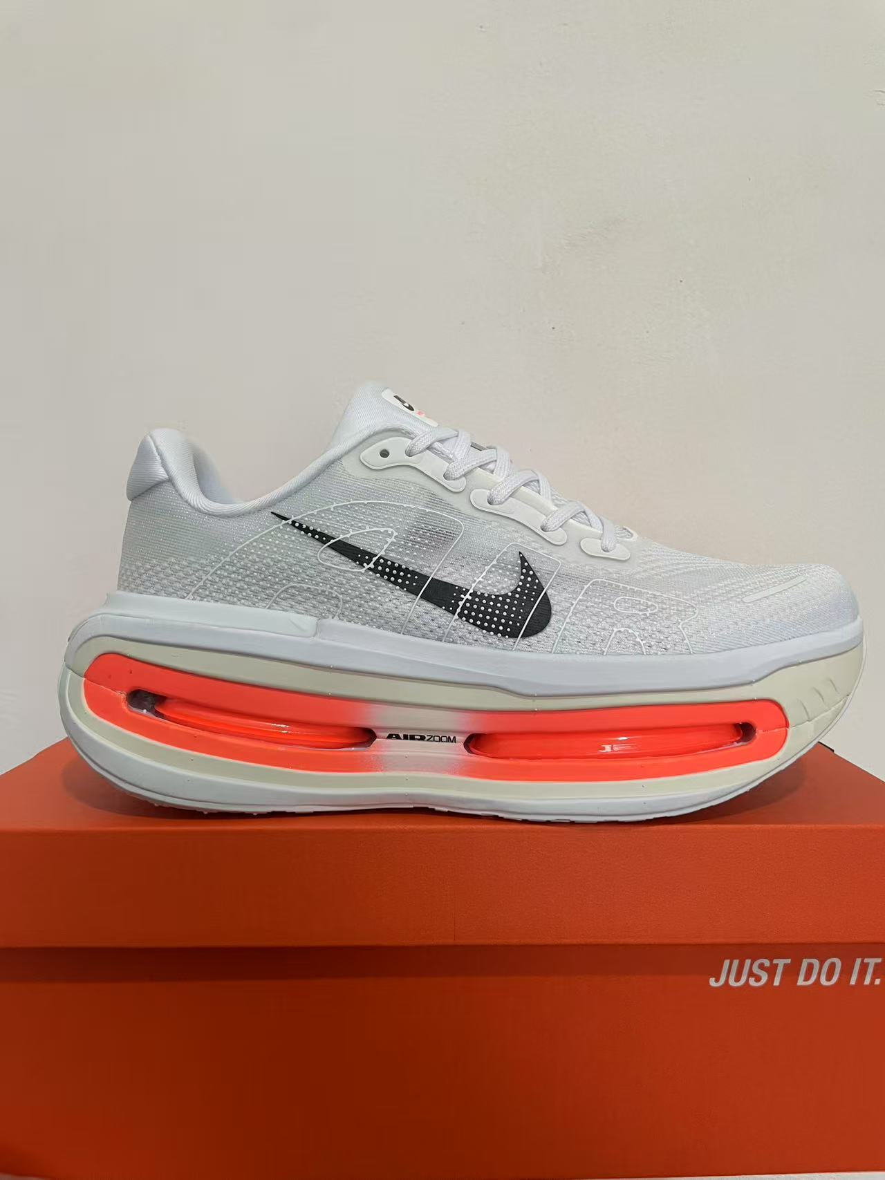 Nike Air Zoom Vomero Premium White/Black Men's Athletic Sneakers Running Shoes US Size 8-12 - Image 3