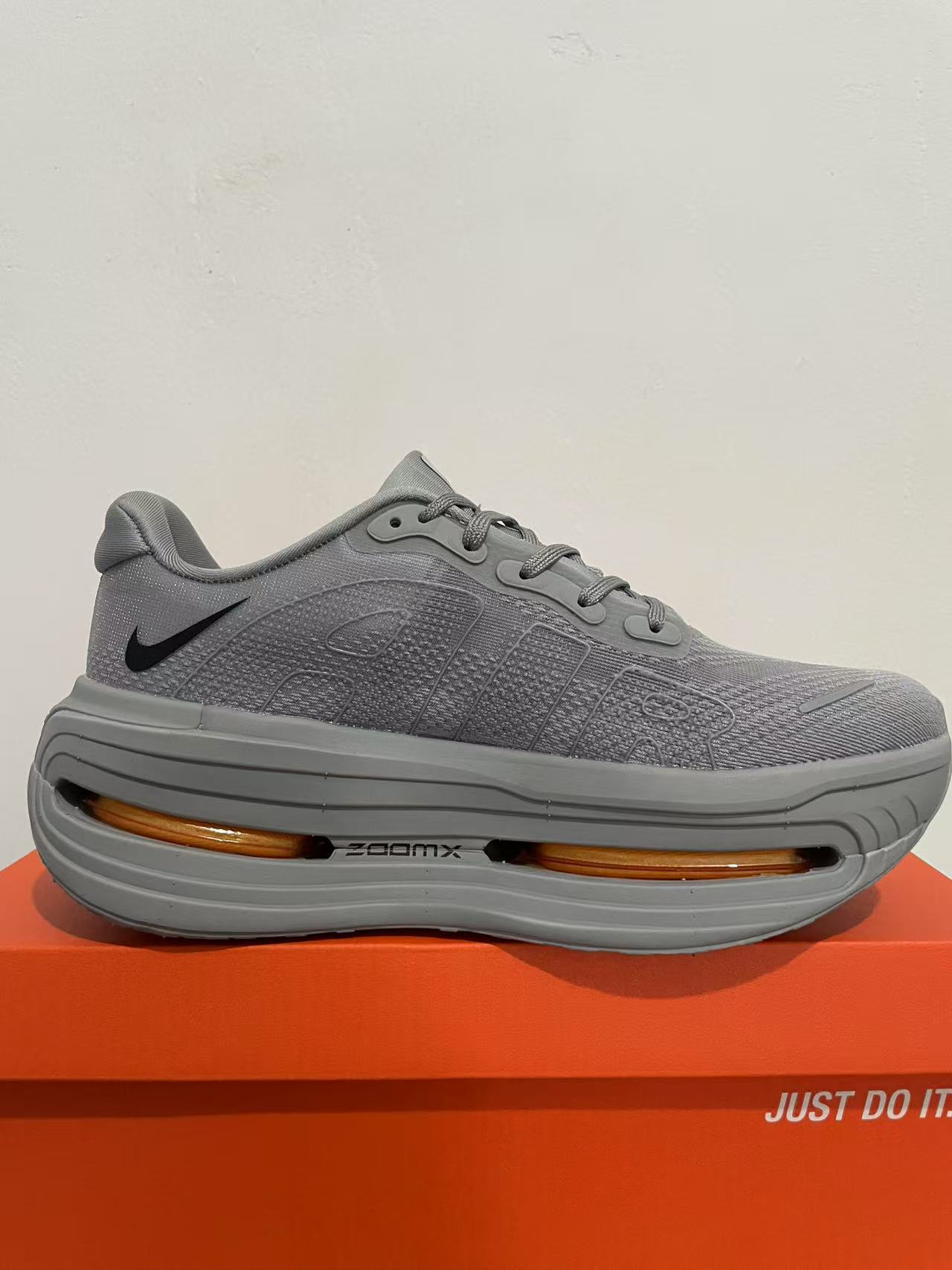 Nike Air Zoom Vomero Premium Gray/Black Men's Athletic Sneakers Running Shoes US Size 8-12 - Image 3