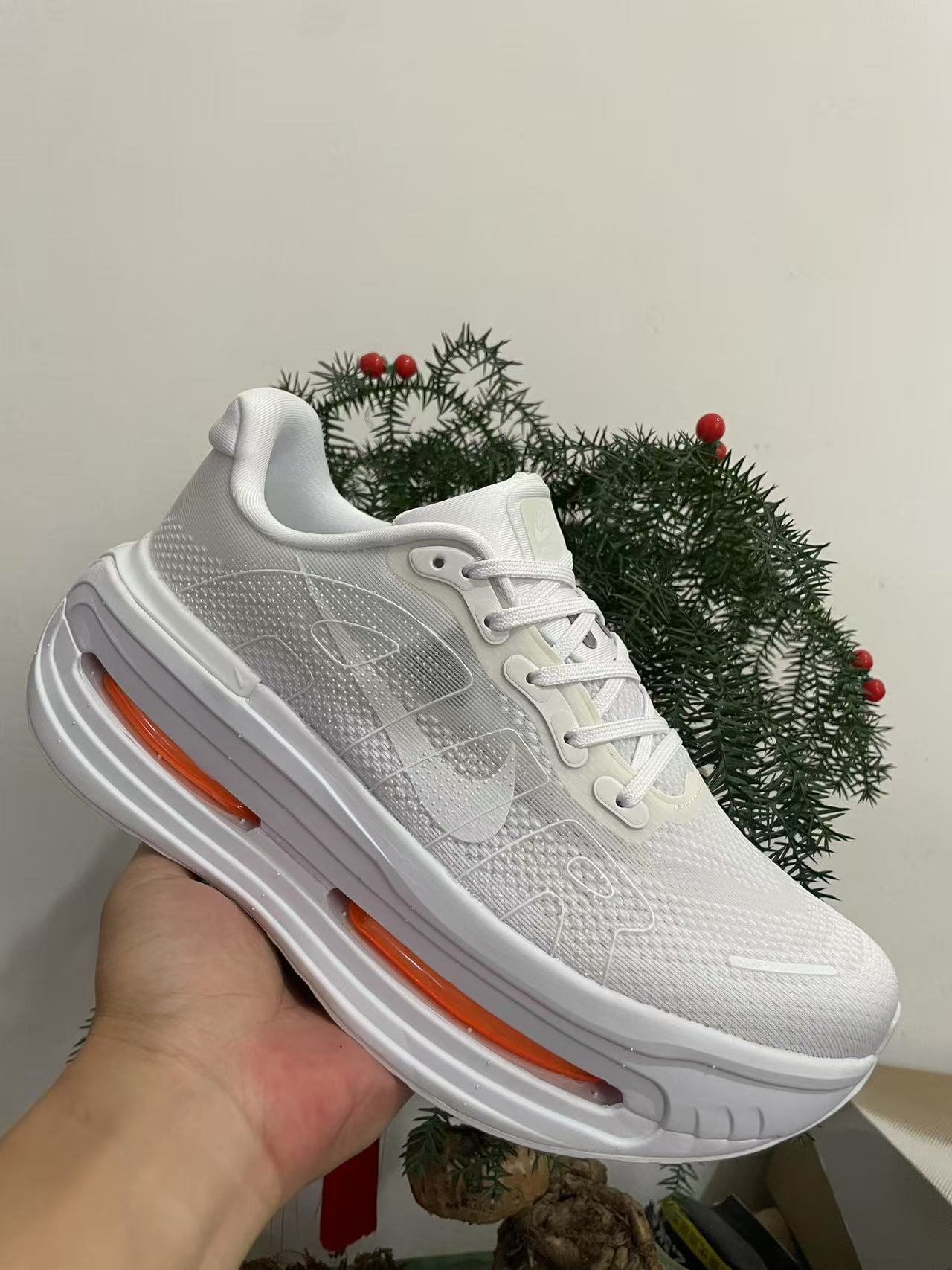 Nike Air Zoom Vomero Premium White/Orange/Gray Men's Athletic Sneakers Running Shoes US Size 8-12