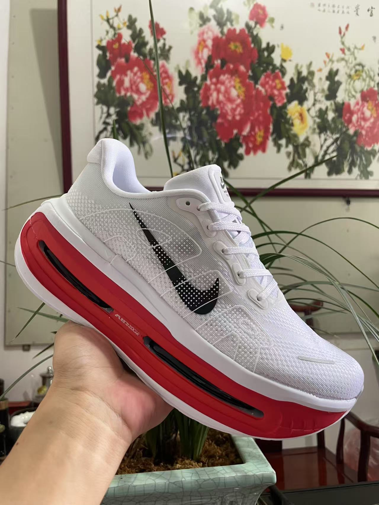 Nike Air Zoom Vomero Premium White/Red/Black Men's Athletic Sneakers Running Shoes US Size 8-12