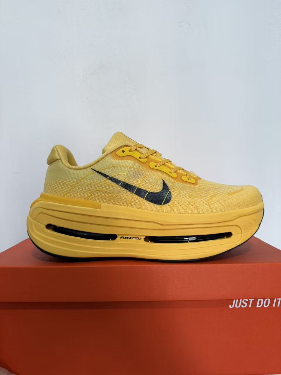 Nike Air Zoom Vomero Premium Yellow/Black Men's Athletic Sneakers Running Shoes US Size 8-12 - Image 3