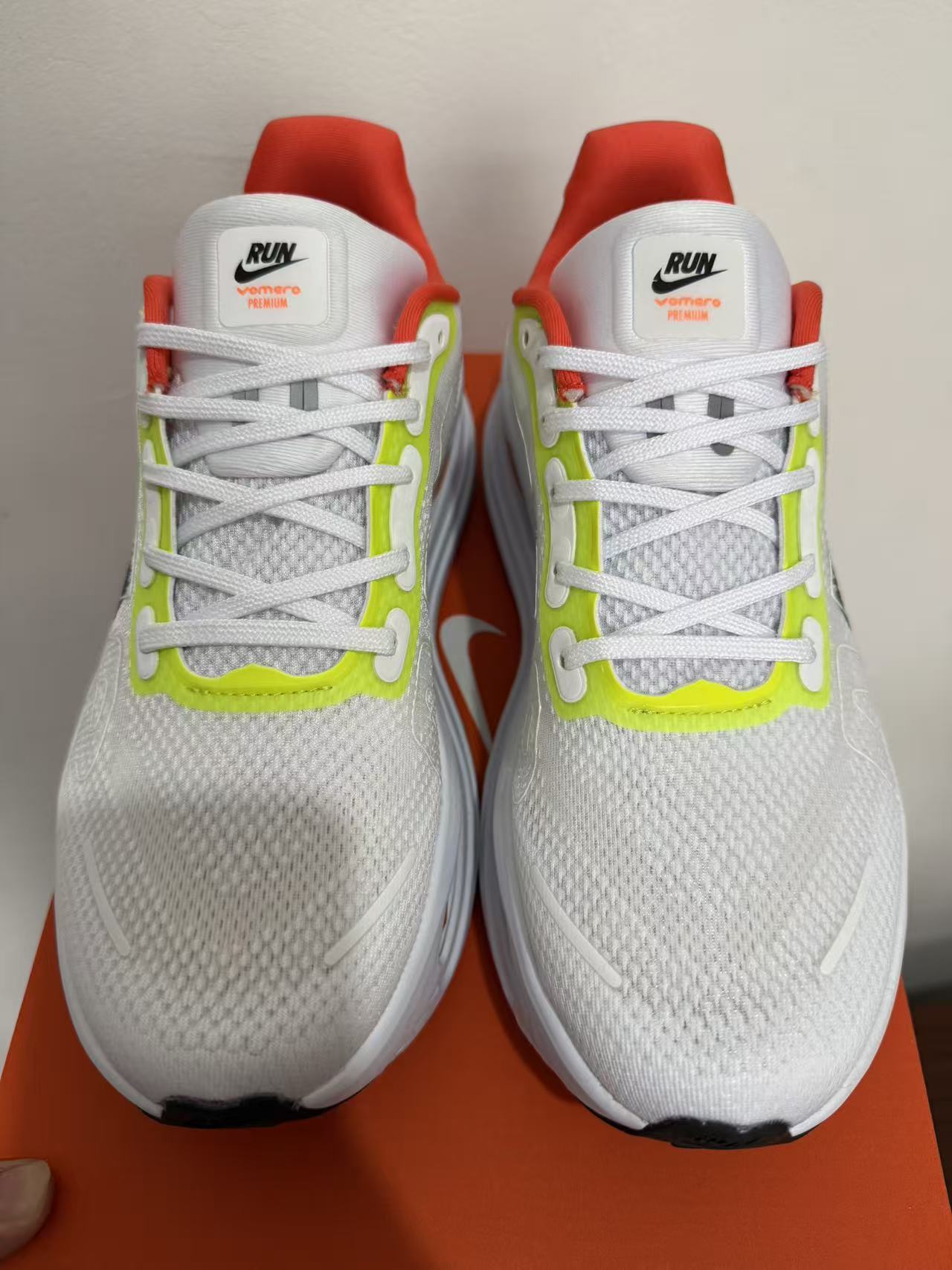Nike Air Zoom Vomero Premium White/Yellow/Black Men's Athletic Sneakers Running Shoes US Size 8-12 - Image 4
