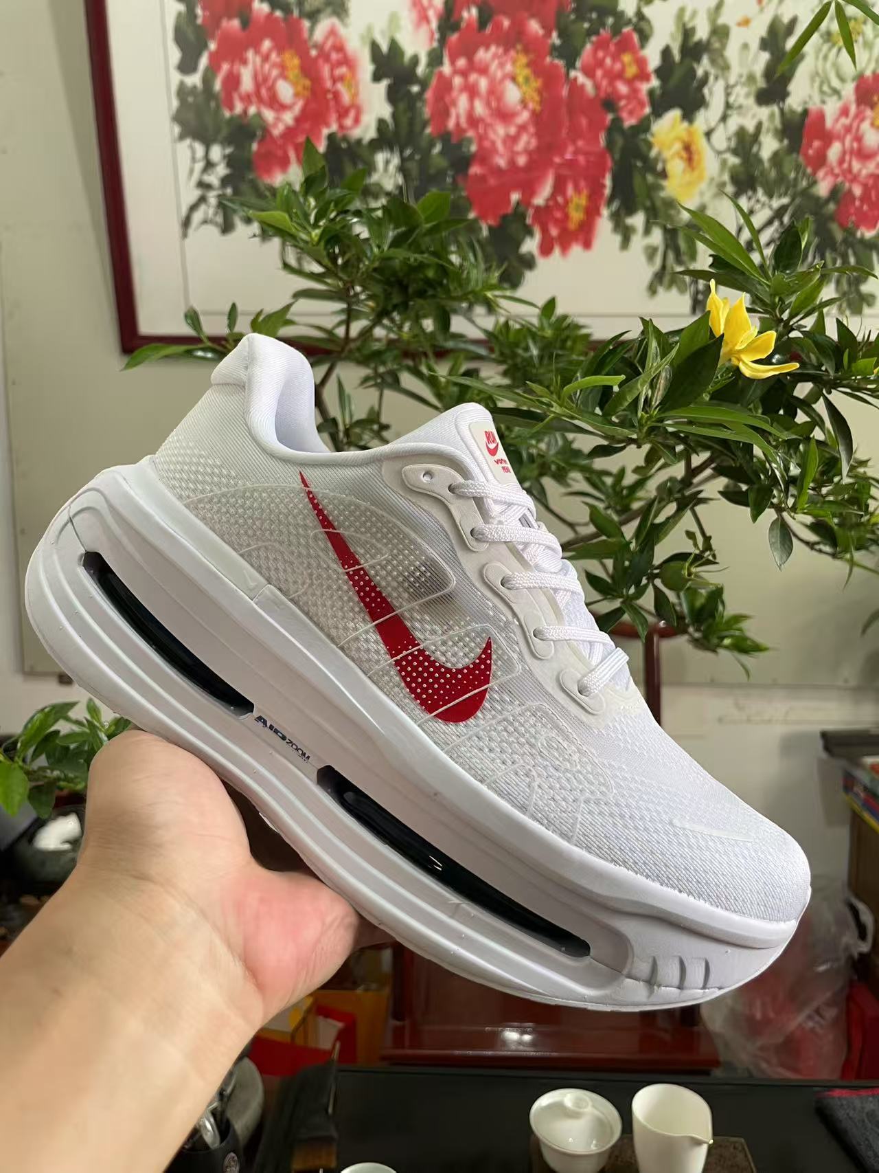 Nike Air Zoom Vomero Premium White/Black/Red Men's Athletic Sneakers Running Shoes US Size 8-12