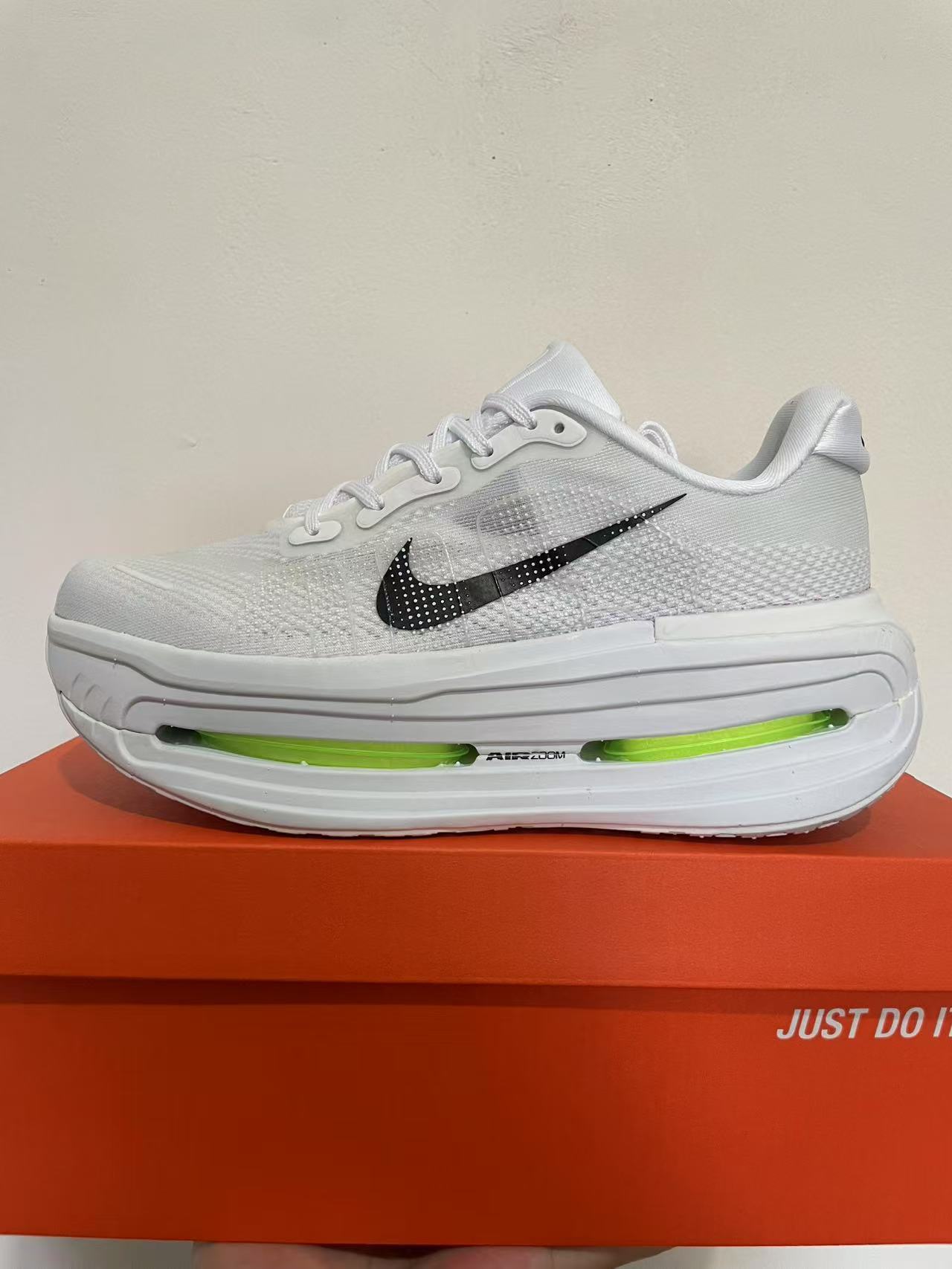 Nike Air Zoom Vomero Premium White/Green Men's Athletic Sneakers Running Shoes US Size 8-12 - Image 2