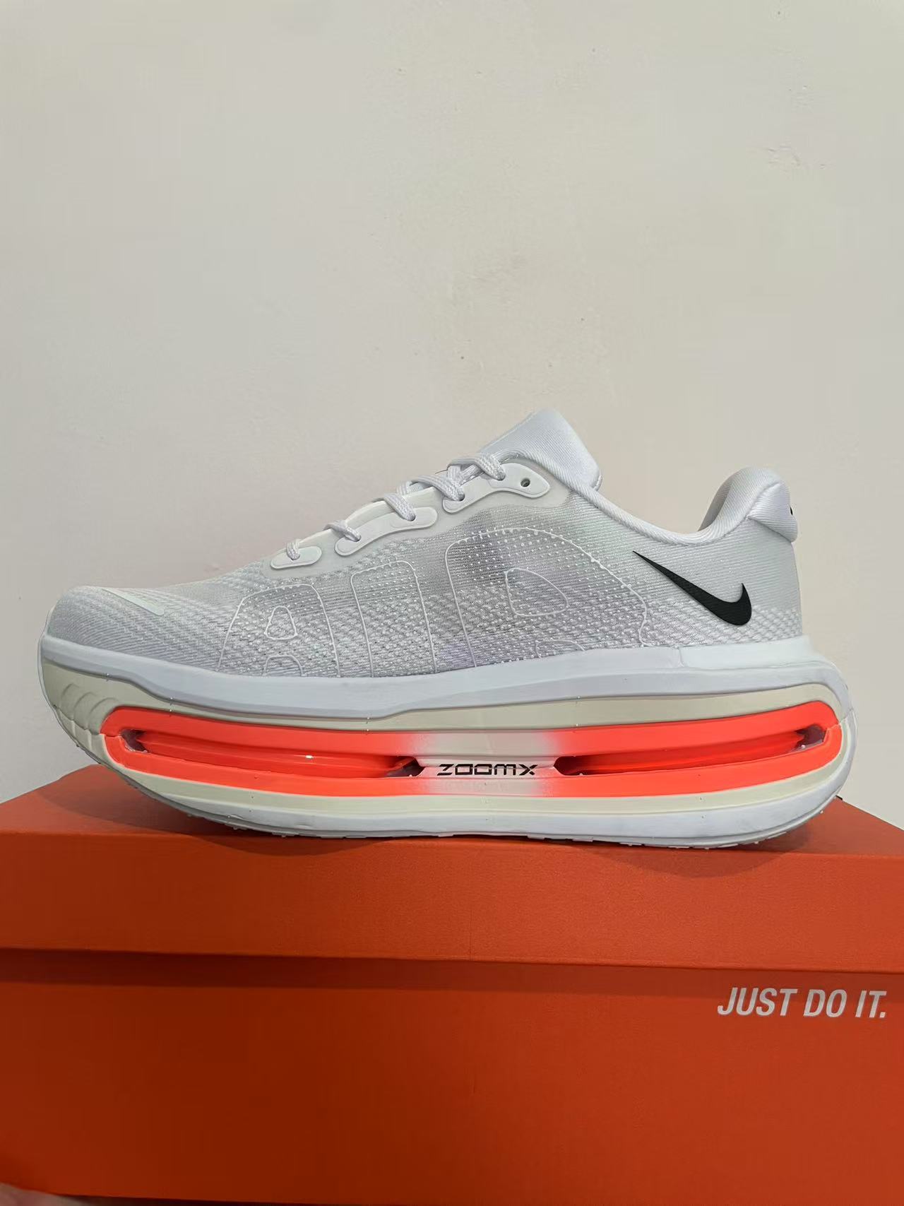Nike Air Zoom Vomero Premium White/Black Men's Athletic Sneakers Running Shoes US Size 8-12 - Image 2