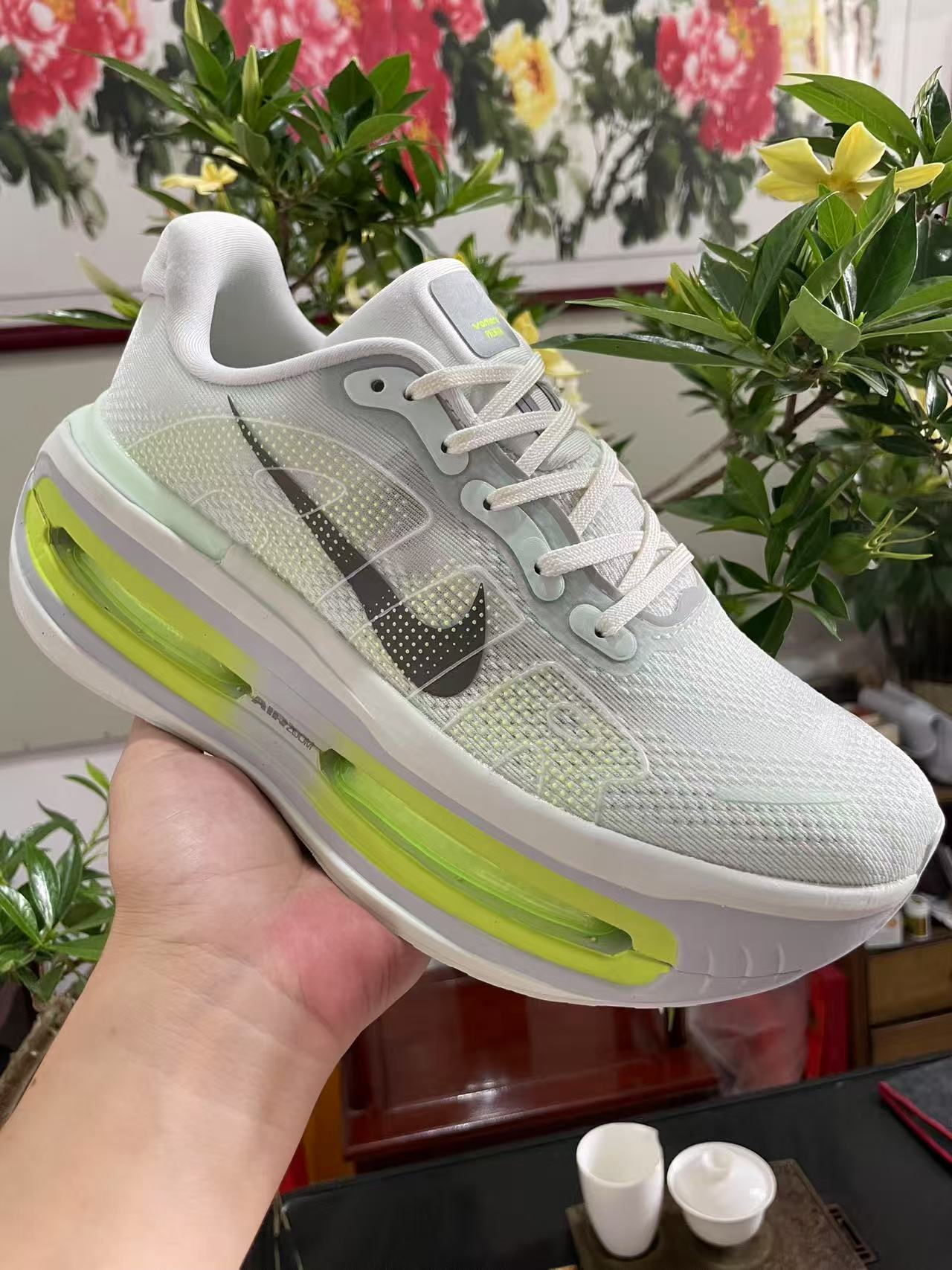 Nike Air Zoom Vomero Premium Light Green Men's Athletic Sneakers Running Shoes US Size 8-12