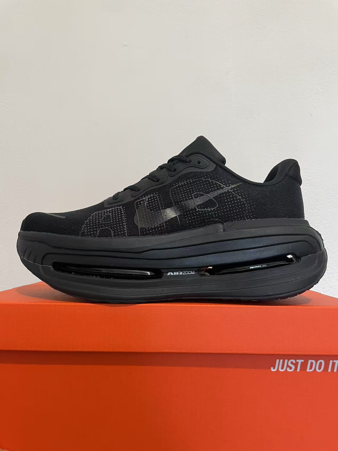 Nike Air Zoom Vomero Premium Black Men's Athletic Sneakers Running Shoes US Size 8-12 - Image 2