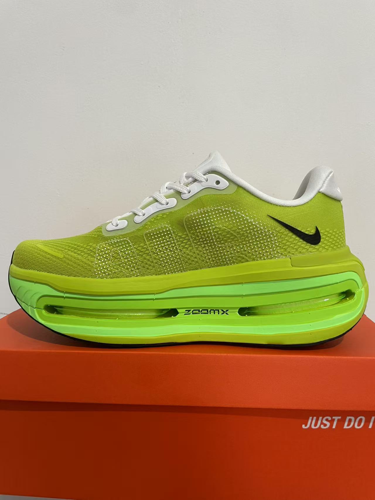 Nike Air Zoom Vomero Premium Green/Black Men's Athletic Sneakers Running Shoes US Size 8-12 - Image 2
