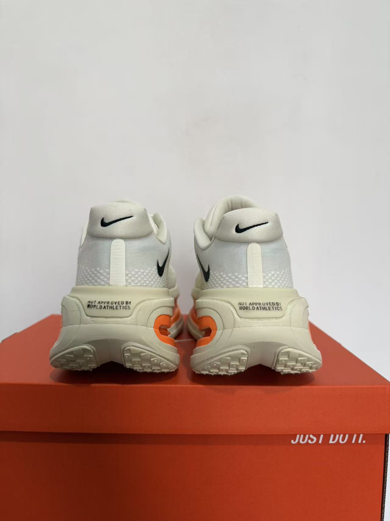 Nike Air Zoom Vomero Premium White/Black Men's Athletic Sneakers Running Shoes US Size 8-12 - Image 5