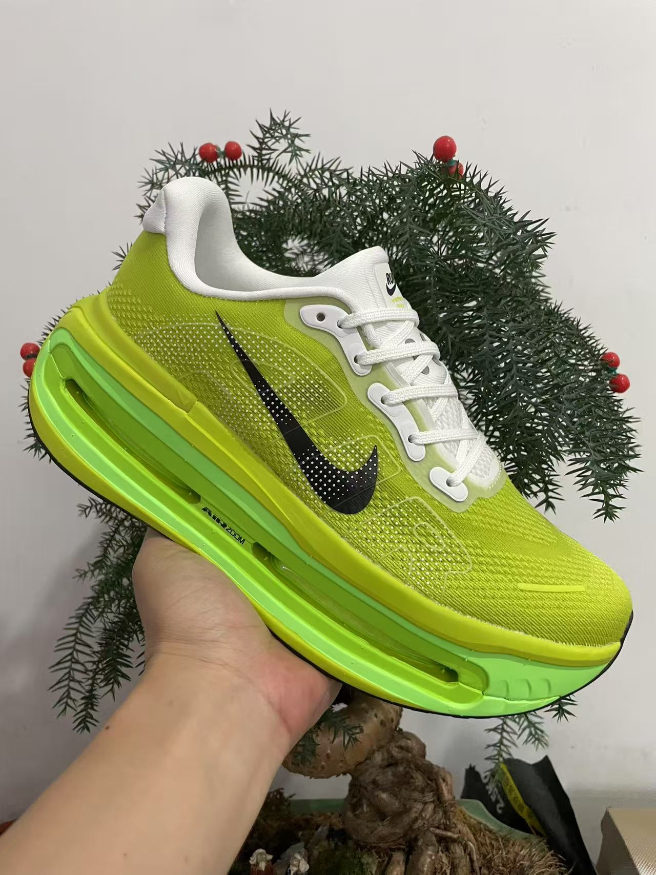 Nike Air Zoom Vomero Premium Green/Black Men's Athletic Sneakers Running Shoes US Size 8-12