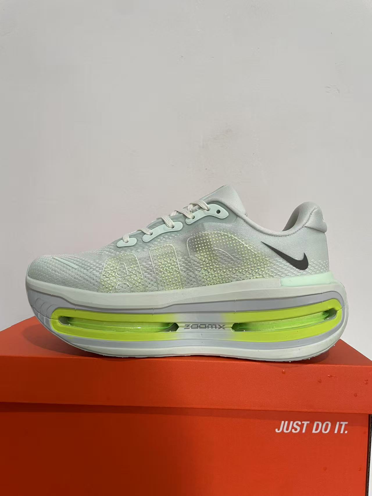Nike Air Zoom Vomero Premium Light Green Men's Athletic Sneakers Running Shoes US Size 8-12 - Image 2