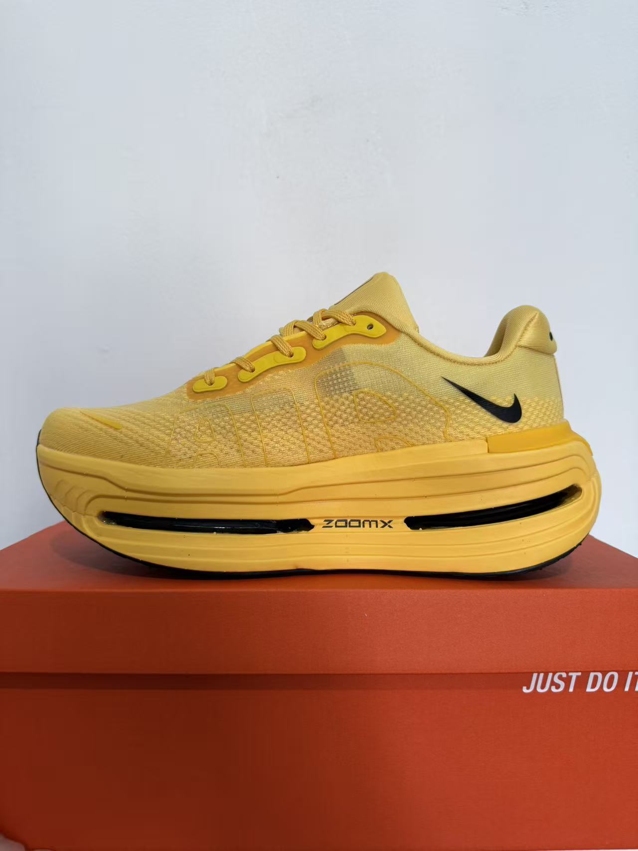 Nike Air Zoom Vomero Premium Yellow/Black Men's Athletic Sneakers Running Shoes US Size 8-12 - Image 2