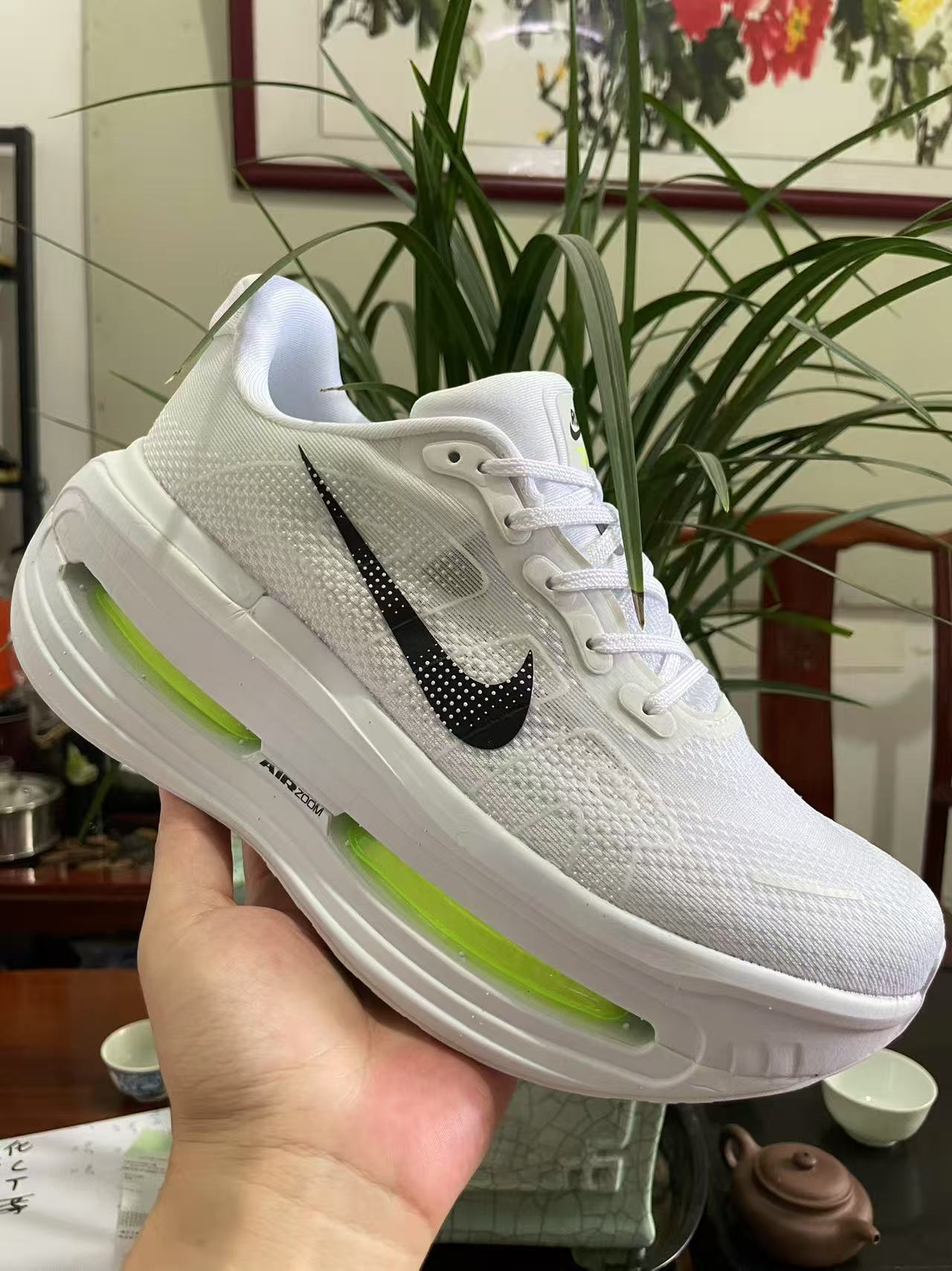 Nike Air Zoom Vomero Premium White/Green Men's Athletic Sneakers Running Shoes US Size 8-12