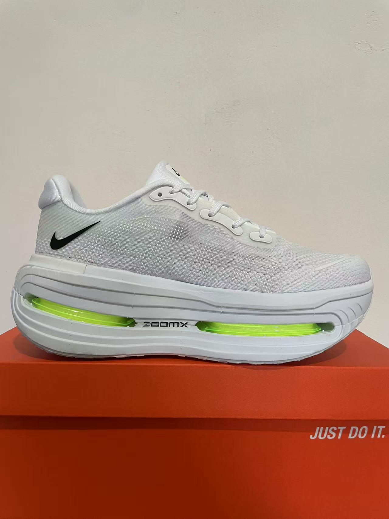 Nike Air Zoom Vomero Premium White/Green Men's Athletic Sneakers Running Shoes US Size 8-12 - Image 3